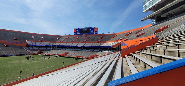 利物浦晒与毕包两场季前赛海报：维尔茨、范戴克、萨拉赫出镜