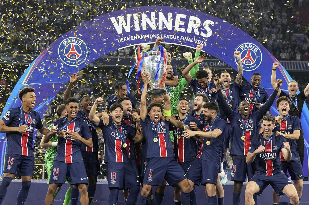 NBA：勇士主场狂胜灰熊 库里轰下45分